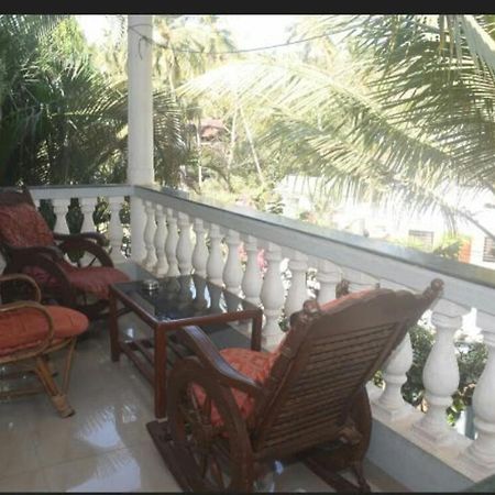 Tanisha Guest House Bogmalo Beach Extérieur photo