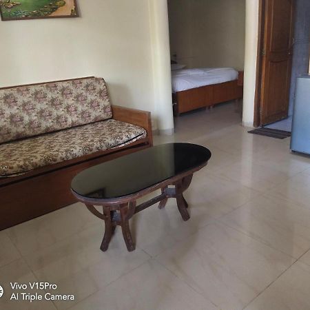 Tanisha Guest House Bogmalo Beach Extérieur photo